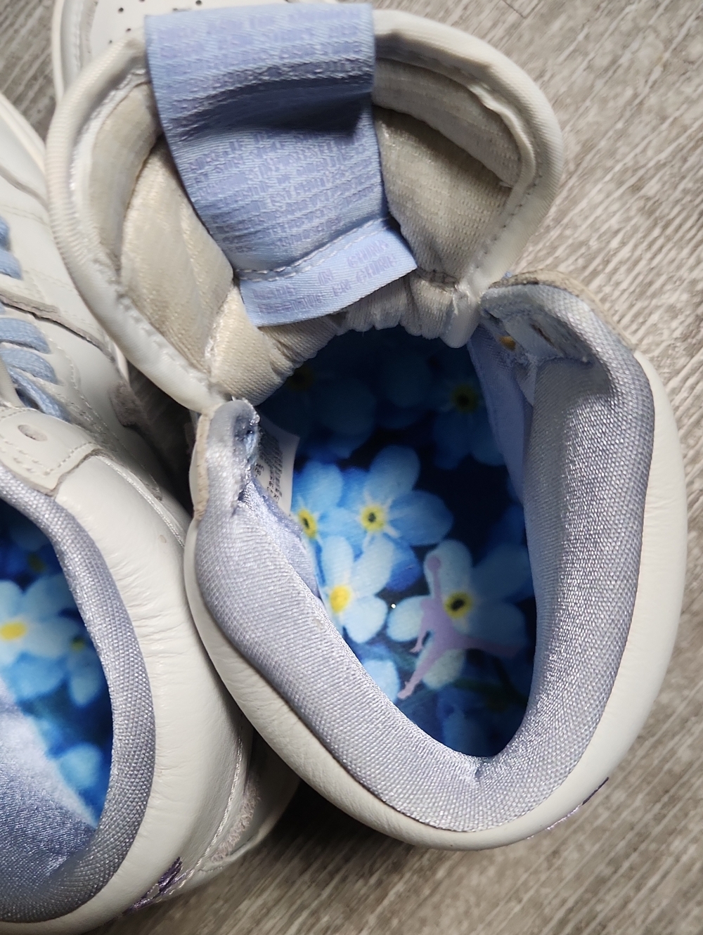 Nike Women’s Air Ship × Forget Me Nots - Picture 6 of 7